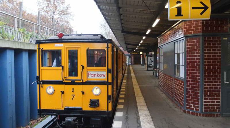 NostalgieFahrt in historischer UBahn StadtBlatt Verlag