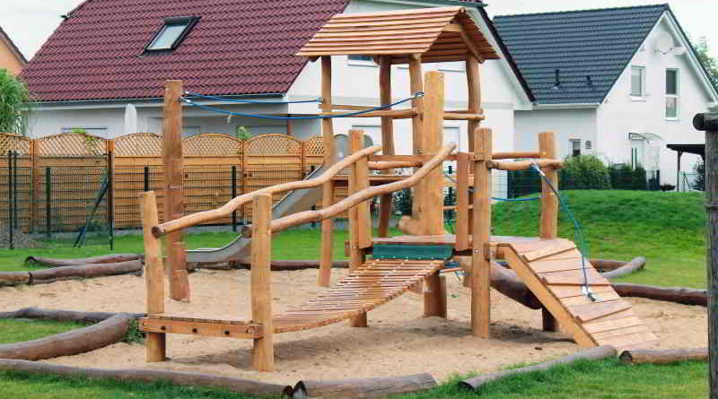 Brandenburg: Förderprogramm „Spiel.Platz“ unterstützt Bau, Sanierung und Instandhaltung von Spielplätzen in amtsfreien Gemeinden mit unter 15.000 Einwohnern.