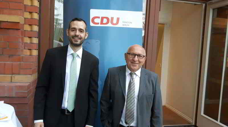 Der Berliner Abgeordnete Kurt Wansner (CDU) aus Friedrichshain-Kreuzberg lud am 23. Juni zum 10. Mal die Muslime zum Fastenbrechen ein.