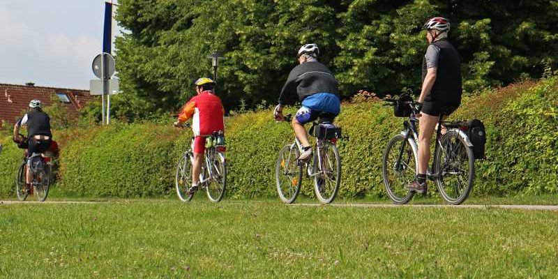 Mit einer Radtour will der Verein „Teltow ohne Grenzen" am 4. Juli die Strecke von 431 Kilometer in die Partnerstadt Ahlen überwinden und pünktlch zum dortigen Stadtfest ankommen. Start ist um 08:00 Uhr auf dem Marktplatz. Teltows Bürgermeister Thomas Schmidt hat bereits seine Teilnahme zugesagt.