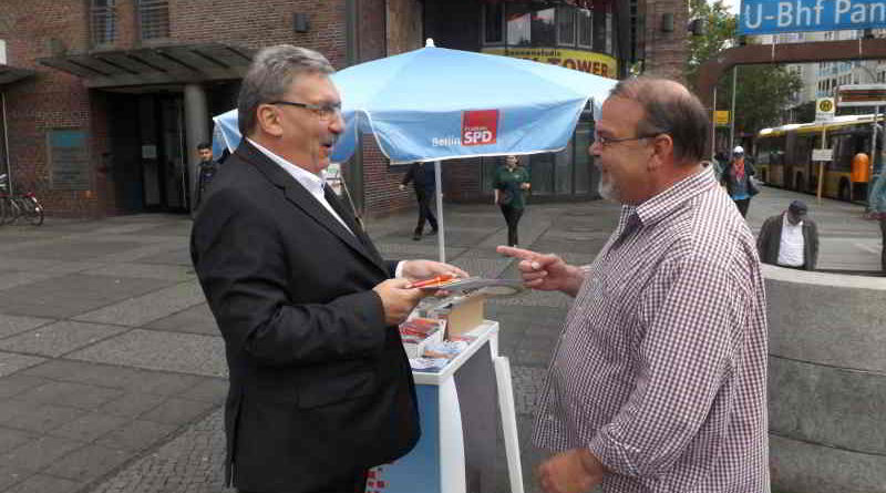 Der Stadtteiltag von Parlamentspräsident Ralf Wieland (SPD) wird beschrieben.