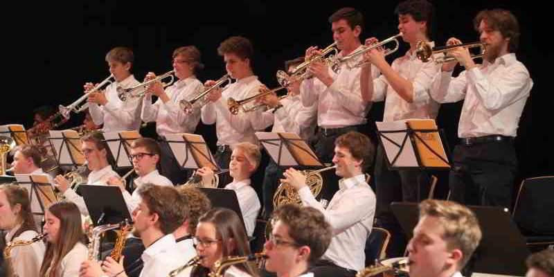 Die Kreismusikschule Potsdam-Mittelmark startet am 16. September um 19:30 Uhr mit dem Jahreskonzert des Jugendblasorchesters Kleinmachnow in die Saison.