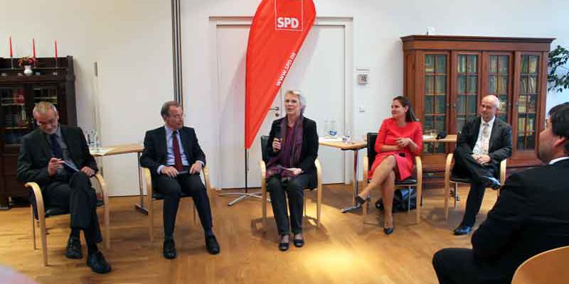 Zu einer Gesprächsrunde mit dem ehemaligen SPD-Parteivorsitzenden Franz Müntefering hatte am 6. September der Ortsverein der SPD Teltow geladen.