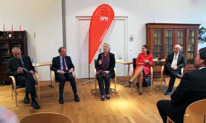 Zu einer Gesprächsrunde mit dem ehemaligen SPD-Parteivorsitzenden Franz Müntefering hatte am 6. September der Ortsverein der SPD Teltow geladen.