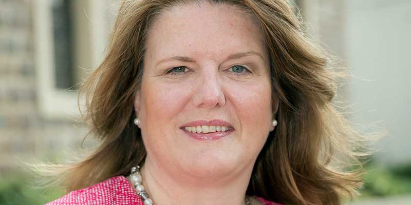 In der Stadtverordnetenversammlung vom 04. Juli ist Beate Rietz nach zwei Durchläufen für weitere acht Jahre zur Ersten Beigeordneten der Stadt Teltow gewählt worden. Die Mehrheit der Abgeordneten folgte dem Vorschlag von Bürgermeister Thomas Schmidt, von einer Ausschreibung der Stelle abzusehen.