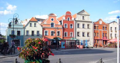 Auch Teltows polnische Partnerstadt hat eine wunderschöne Altstadt und ist gar nicht weit entfernt. Der Verein Teltow ohne Grenzen veranstaltet am 8. September eine Tagesfahrt nach Zagan. An diesem Tag findet auch der bekannte Michaelisjahrmarkt statt.