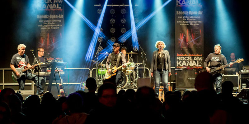 Das Benefizkonzert „Rock am Kanal“ findet am Samstag, 1. September, wieder auf dem Parkplatz Zehlendorfer Straße/Ecke Zeppelinufer in Teltow statt. Sieben Bands rocken von 15 bis 24 Uhr die Bühne.