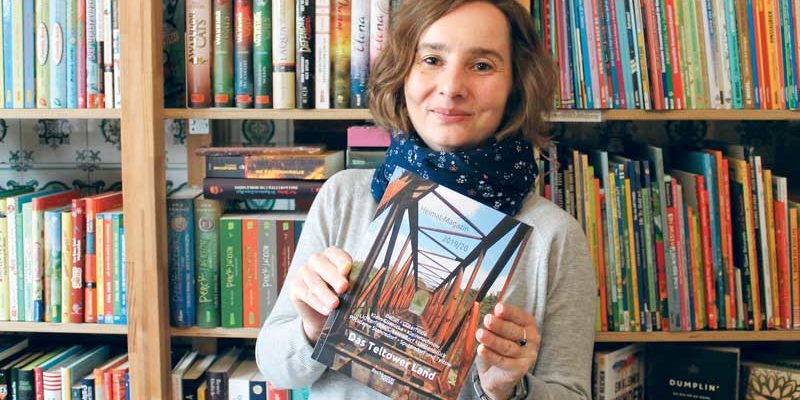 Eine Brücke als Symbol für das Zusammenwachsen ziert den Titel der zehnten Ausgabe von „Das Teltower Land“. In der Doppelausgabe für die Jahre 2019/2020 finden die Leser Geschichten über den 30. Jahrestag des Mauerfalls im kommenden Jahr und den 100. Geburtstag von Kleinmachnow.
