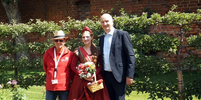Wer kann die touristischen Schönheiten Brandenburgs besser vorstellen als der Landesvater? Ministerpräsident Dietmar Woidke (SPD) besuchte am 17. Juli im Rahmen seiner jährlichen Sommer-Tourismus-Pressefahrt Wittstock und die Kyritz-Ruppiner Heide.