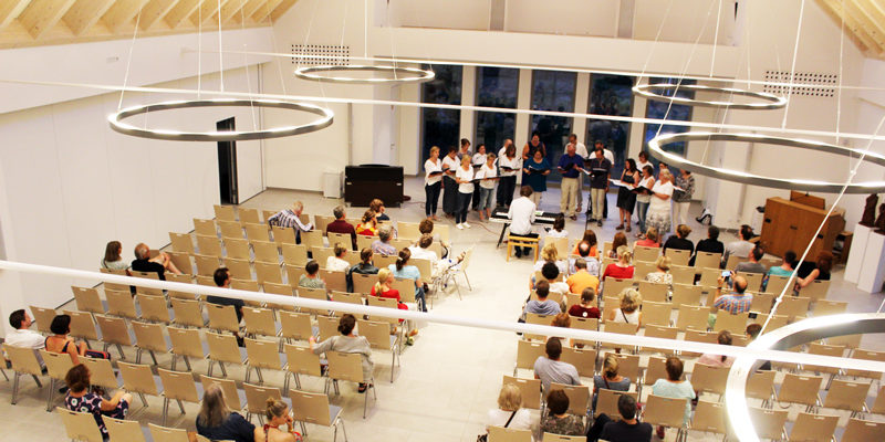 Ein Benefizkonzert am kommenden Sonntag, den 18. August, um 17 Uhr, in der Neuen Kirche im Zehlendorfer Damm 211 soll der Evangelischen Kirchengemeinde Kleinmachnow Spenden für die neue Orgel einbringen.