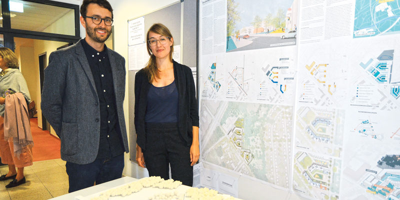 Mit Hilfe eines städtebaulichen Wettbewerbs haben die Gemeinde und die P&E Planungs- und Entwicklungsgesellschaft Kleinmachnow nun eine innovative Lösungen für das am Stahnsdorfer Damm, gegenüber dem Julius-Kühn-Institut, geplante Wohnquartier gefunden.