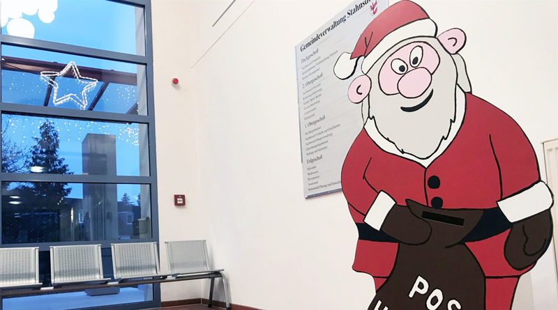 Der Weihnachtsbriefkasten steht auch 2019 wieder im Gemeindezentrum in Stahnsdorf.