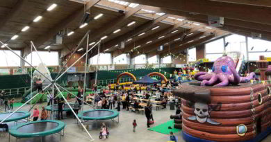 Während der Ferien zwischen den Jahren verwandelt sich die Brandenburghalle im Erlebnispark Paaren wieder in eine Indoor-Spielewelt für die ganze Familie. Vom 27. bis 30.12.2019 und vom 2. bis 5. Januar 2020 jeweils von 10 bis 17 Uhr finden dort die Family Fun Days statt.