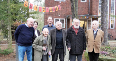 Anlässlich des 100. Geburtstags der Gemeinde Kleinmachnow und auf dem Weg zum künftigen Kleinmachnow-Museum wurden am vergangenen Wochenende im Rahmen eines „Langen Filmwochenendes“ auf der großen Leinwand und auf kleineren Bildschirmen die neuen Zeitzeugen-Filme präsentiert.