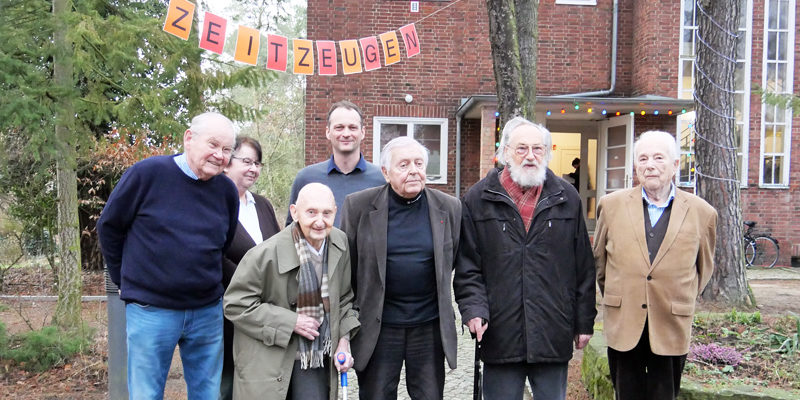 Anlässlich des 100. Geburtstags der Gemeinde Kleinmachnow und auf dem Weg zum künftigen Kleinmachnow-Museum wurden am vergangenen Wochenende im Rahmen eines „Langen Filmwochenendes“ auf der großen Leinwand und auf kleineren Bildschirmen die neuen Zeitzeugen-Filme präsentiert.