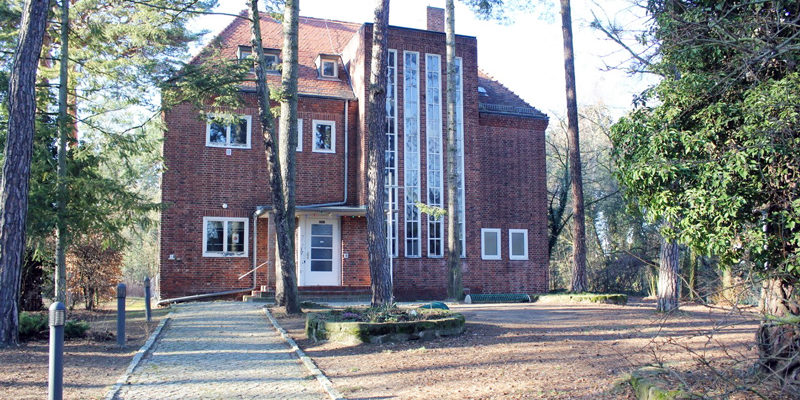 16 Filme in drei Tagen - mit einem langen Filmwochenende startet das Kleinmachnower Museumsprojekt ins Jubiläumsjahr. In den Filmen werden Interviews mit Kleinmachnowerinnen und Kleinmachnower gezeigt