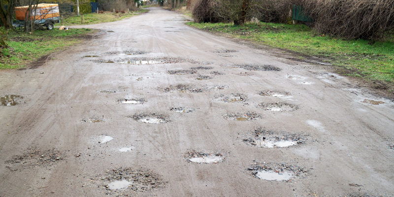 Bei einer Bürgerversammlung am 18. Februar in Teltow hat die Verwaltung den Anwohnern der Osdorfer Straße drei Modelle vorgestellt. Wird gebaut, tragen die Anwohner die Kosten.