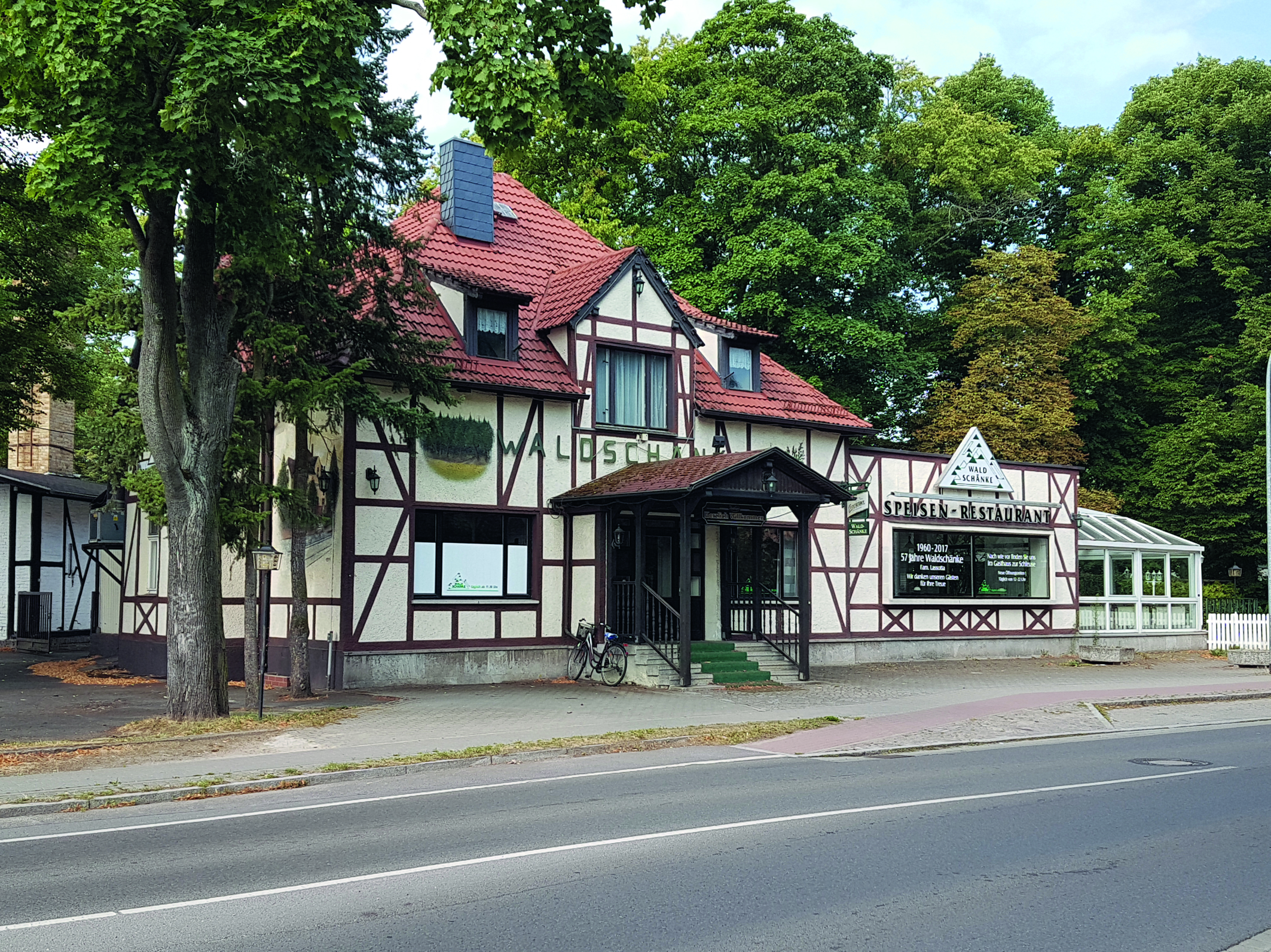 Die „Waldschänke“ als Marktplatz? Teltower Stadtblatt Verlag