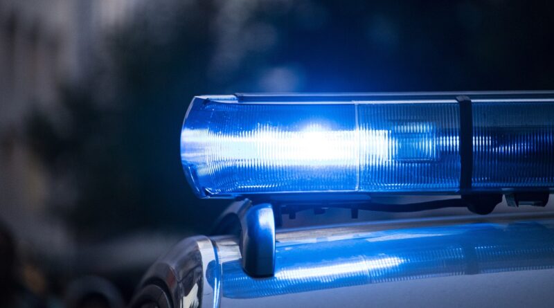 Kleinmachnow – Mann auf dem Rathausmarkt geschlagen – Staatsschutz ermittelt