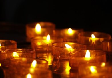 Dunkellesung in der Neuen Kirche Kleinmachnow