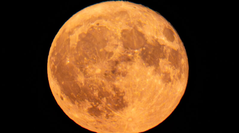 Der Erdbeermond leuchtete über unserer Region