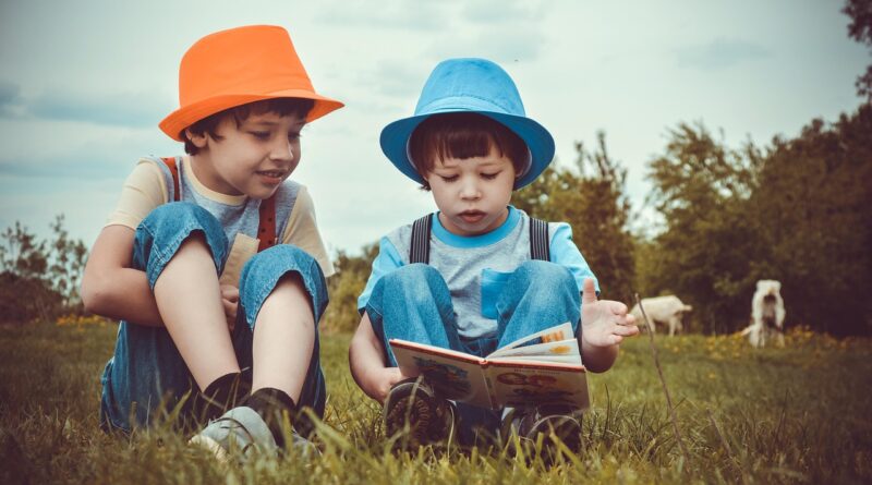 Lesen ist Leben: Brandenburger Schulen kaufen Bücher im Wert von drei Millionen Euro