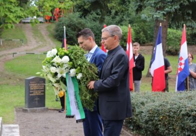 80 Jahre nach Kriegsende: Schülerinnen und Schüler aus Großbeeren halten Erinnerung wach