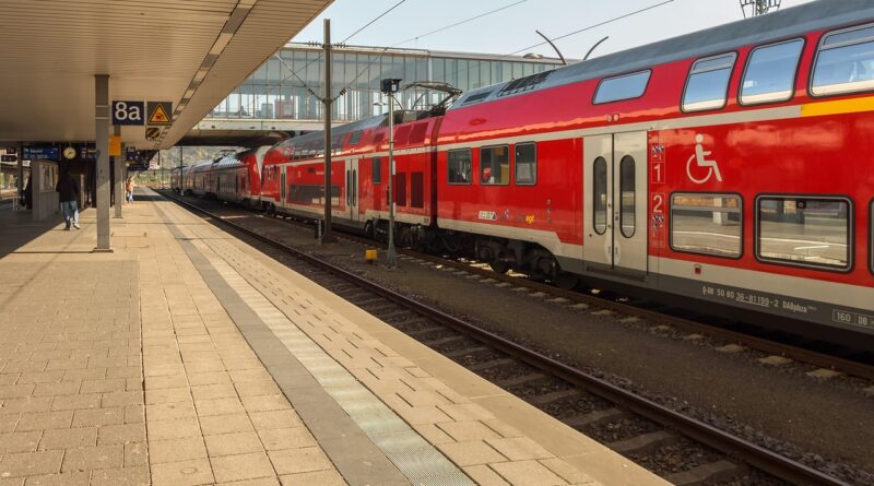 VdK fordert Sozialtarif beim Deutschlandticket VdK fordert Sozialtarif beim Deutschlandticket