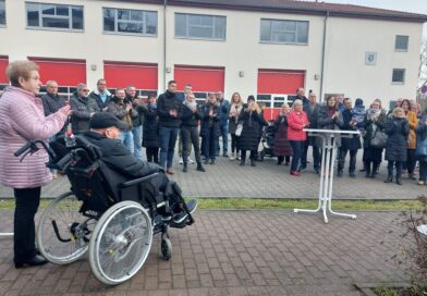 Großbeeren – Ehrentafel für ehemaligen Bürgermeister enthüllt Großbeeren – Ehrentafel für ehemaligen Bürgermeister enthüllt