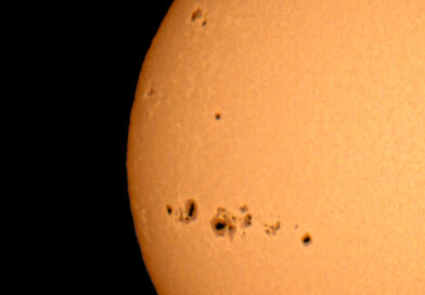 Wieder riesige Sonnenflecken beobachtbar – Rekordgröße von 1859 fast erreicht