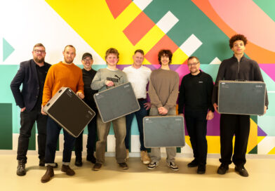 Gira sponsert Technik-Koffer für die Grace-Hopper-Gesamtschule in Teltow