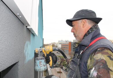 Der Künstler Victor Ash gestaltet in Teltow