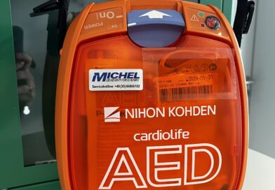 Ruhlsdorf – Defibrillator für den Dittmar-Hartung-Sportplatz Ruhlsdorf – Defibrillator für den Dittmar-Hartung-Sportplatz