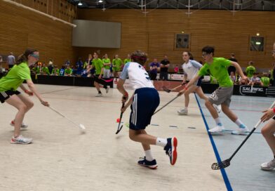 Teltower Floorball-Nachwuchs schreibt Geschichte: Immanuel-Kant-Gymnasium wird erneut Deutscher Meister Teltower Floorball-Nachwuchs schreibt Geschichte: Immanuel-Kant-Gymnasium wird erneut Deutscher Meister