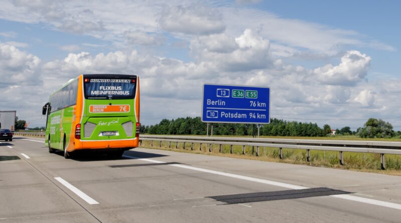 FlixBus baut Angebot am Hauptstadtflughafen aus FlixBus baut Angebot am Hauptstadtflughafen aus