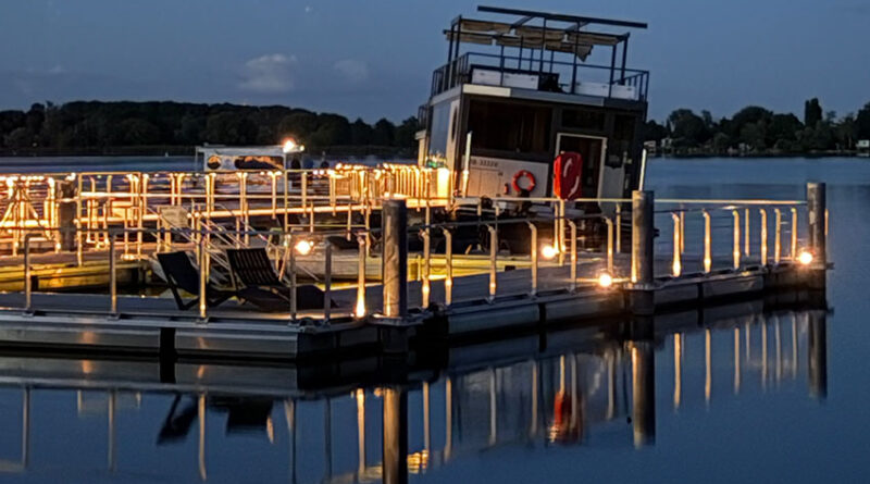 Vorerst nur Baden in Werder möglich: Technischer Vorfall am Saunaschiff der Havel-Therme Vorerst nur Baden in Werder möglich: Technischer Vorfall am Saunaschiff der Havel-Therme
