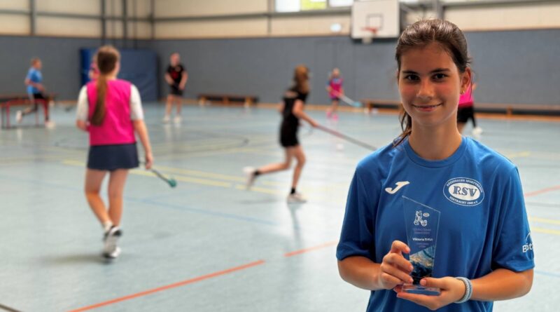 Impuls ehrt erstmals „Young Talent 2026“ im Floorball-Mädchenteam des RSV Eintracht 1949 Impuls ehrt erstmals „Young Talent 2026“ im Floorball-Mädchenteam des RSV Eintracht 1949