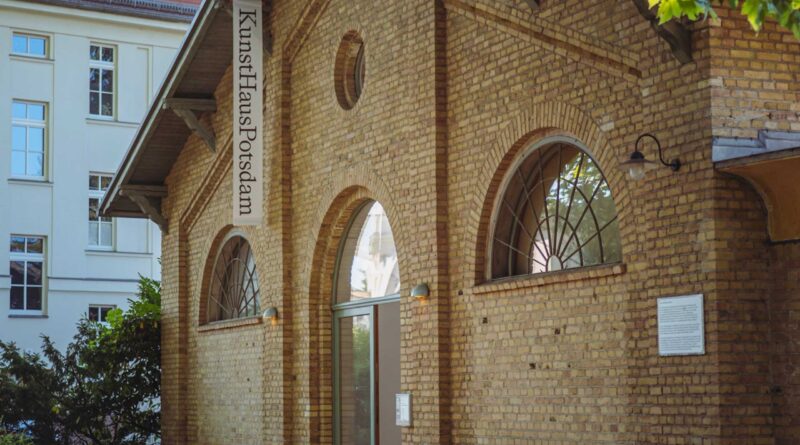 Zeitgenössische sorbische Kunst – Ausstellungseröffnung im KunstHaus Potsdam Zeitgenössische sorbische Kunst – Ausstellungseröffnung im KunstHaus Potsdam