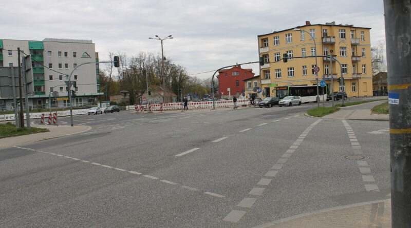 Ruhlsdorfer Platz – Mann schwer verletzt aufgefunden: Polizei sucht Zeugen