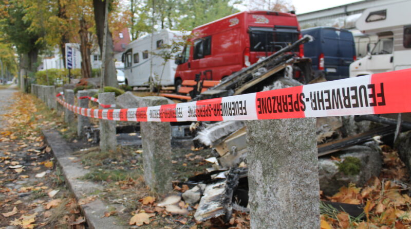 Brandanschläge auf Bücherboxen in der Region