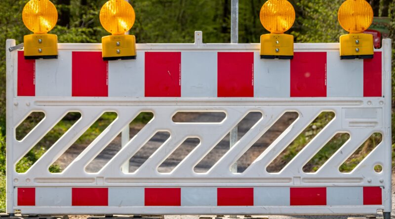 Neues Wohn- und Gewerbegebiet am FATH-Gelände: Stahnsdorfer Damm wird gesperrt Neues Wohn- und Gewerbegebiet am FATH-Gelände: Stahnsdorfer Damm wird gesperrt